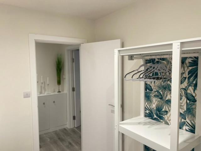 2 Bedroom Serviced Apartment Londra Exterior foto
